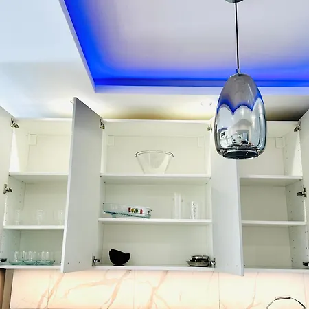 Willa Luxury Lapis Lazuli *