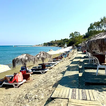 Luxury Lapis Lazuli Villa *