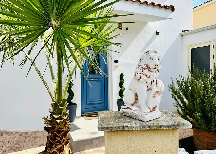 Vila Luxury Lapis Lazuli