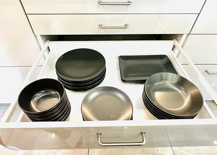 Luxury Lapis Lazuli Meneou