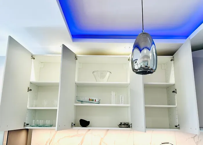 Vila Luxury Lapis Lazuli *