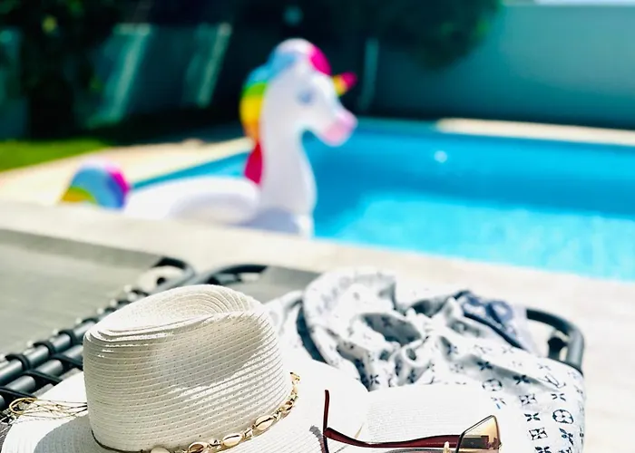 Luxury Lapis Lazuli Vila